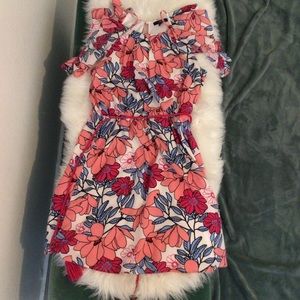 Short flowery dress